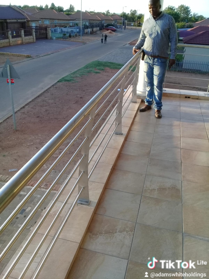 Luxury balcony horizontal stainless railings